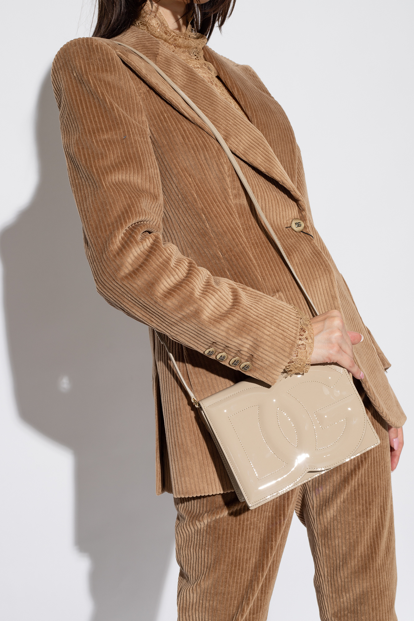 【関税＆送料込み】Dolce & Gabbana 'Dg Logo Bag' Beige Cros DG Logo Bag crossbody bag in Beige for Women | Dolce&Gabbana® US